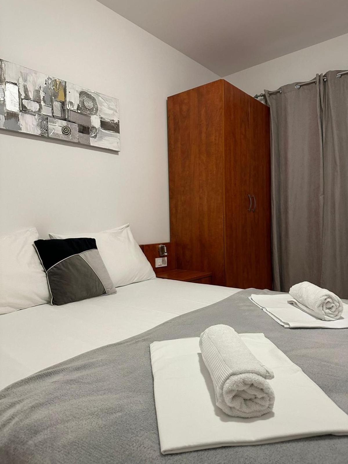 Apartmani Samec Novalja Εξωτερικό φωτογραφία