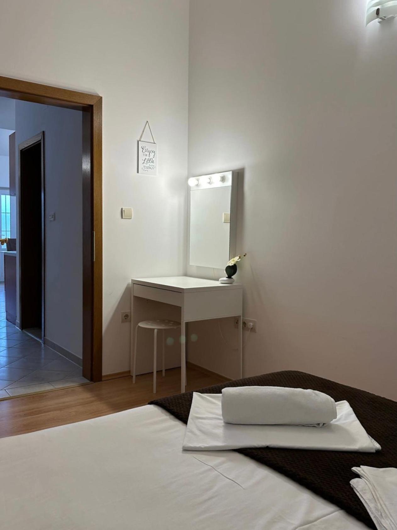 Apartmani Samec Novalja Εξωτερικό φωτογραφία