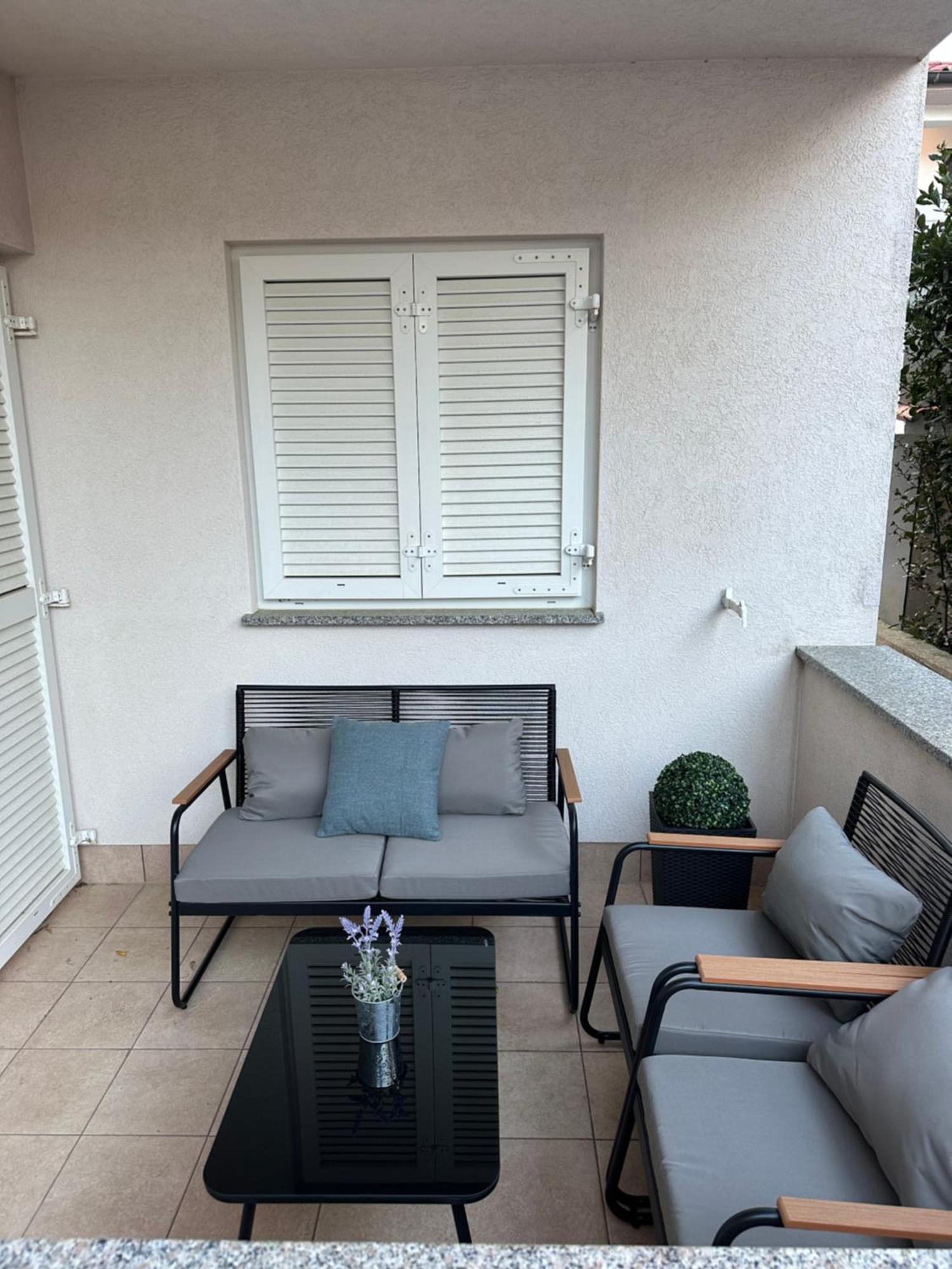 Apartmani Samec Novalja Εξωτερικό φωτογραφία