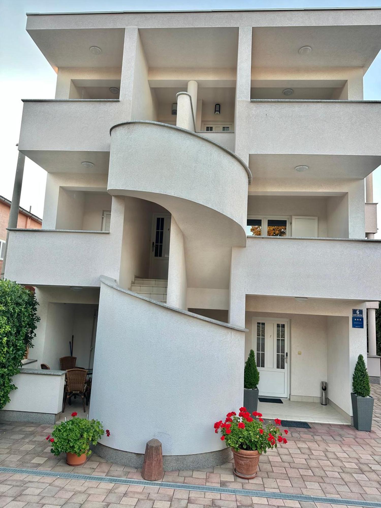 Apartmani Samec Novalja Εξωτερικό φωτογραφία